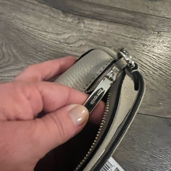 Kate Spade baby smoosh micro crossbody light sand - Picture 7 of 8